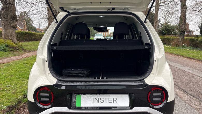 Hyundai INSTER 85kW 02 49kWh 5dr Auto Electric Hatchback